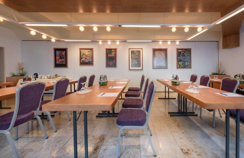 מונסטר Hotel Europa מתקנים תמונה