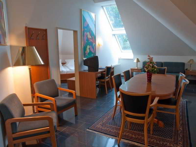 מונסטר Hotel Europa מראה חיצוני תמונה