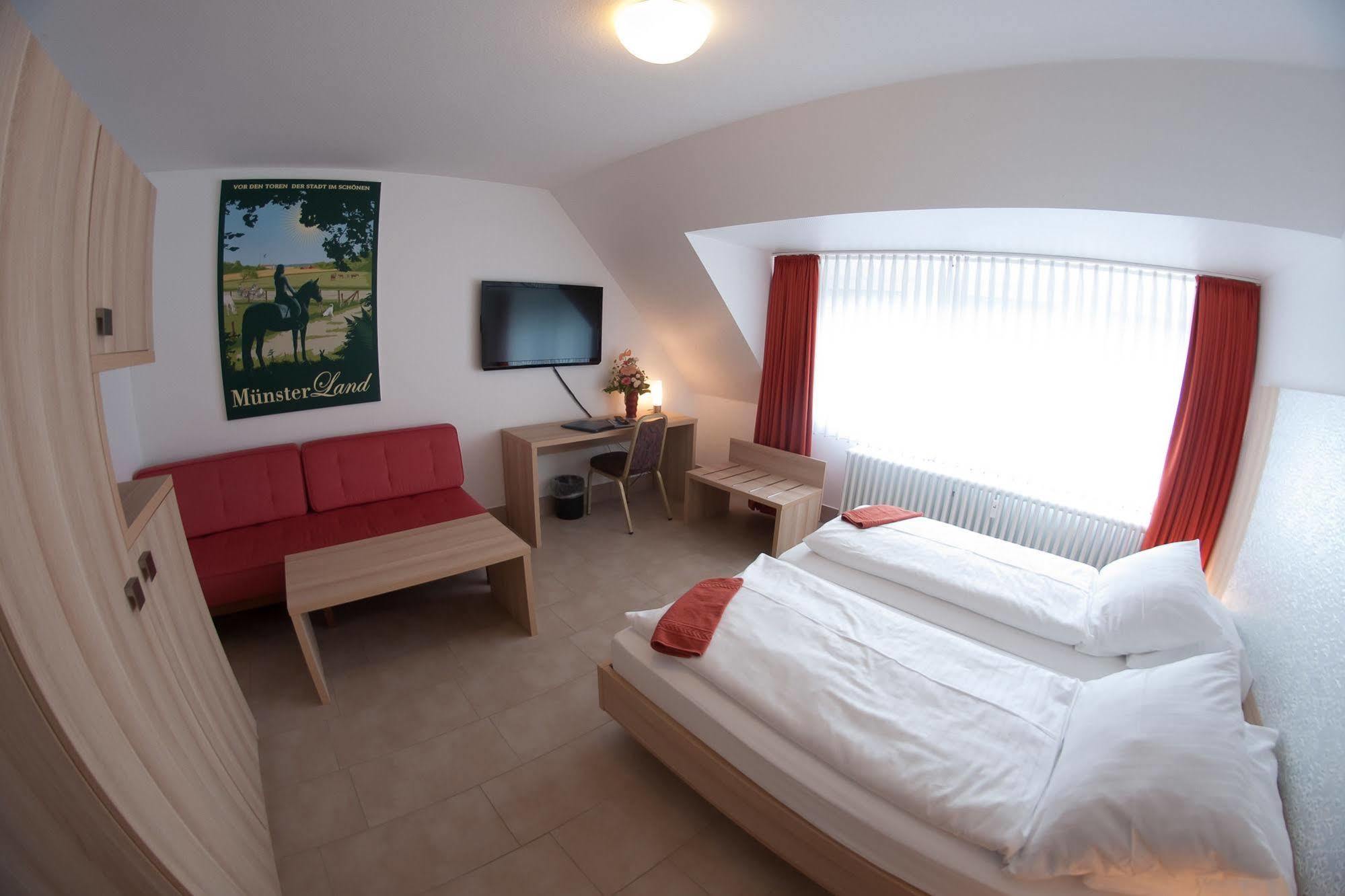מונסטר Hotel Europa מראה חיצוני תמונה