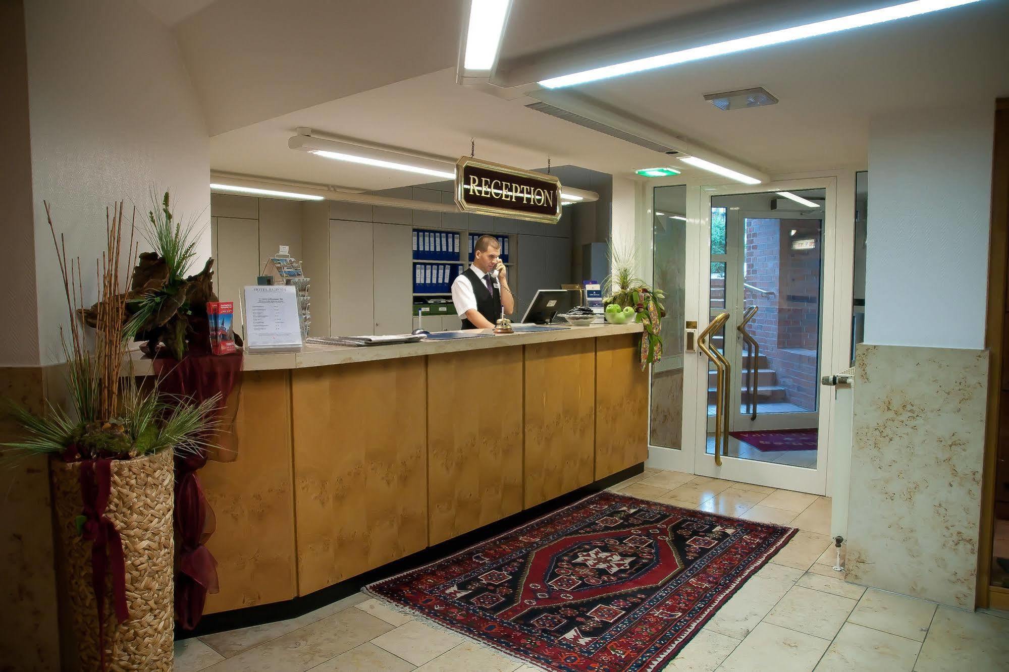 מונסטר Hotel Europa מראה חיצוני תמונה
