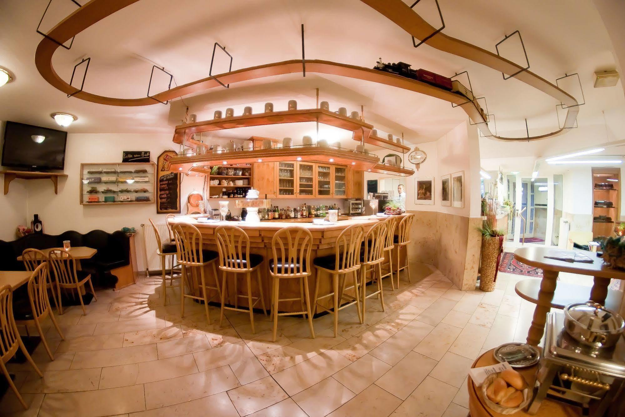 מונסטר Hotel Europa מראה חיצוני תמונה