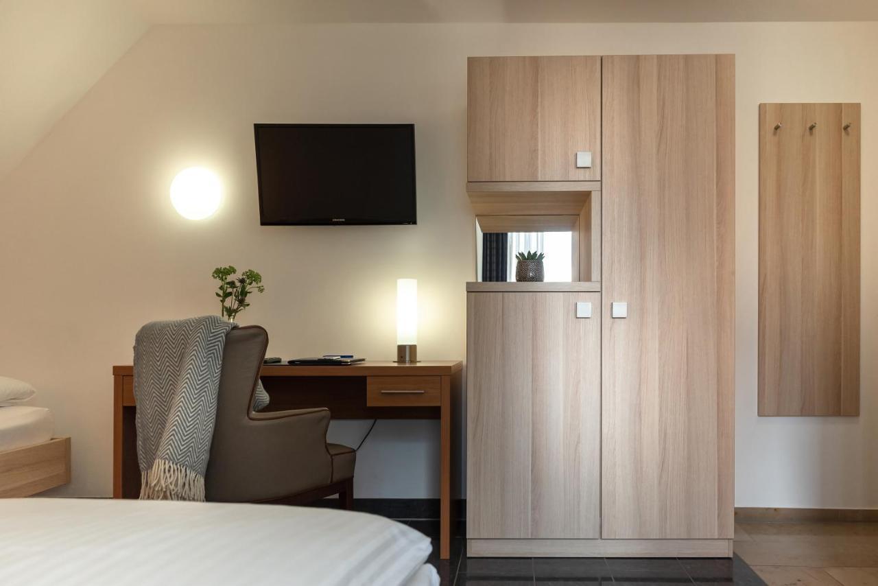 מונסטר Hotel Europa מראה חיצוני תמונה