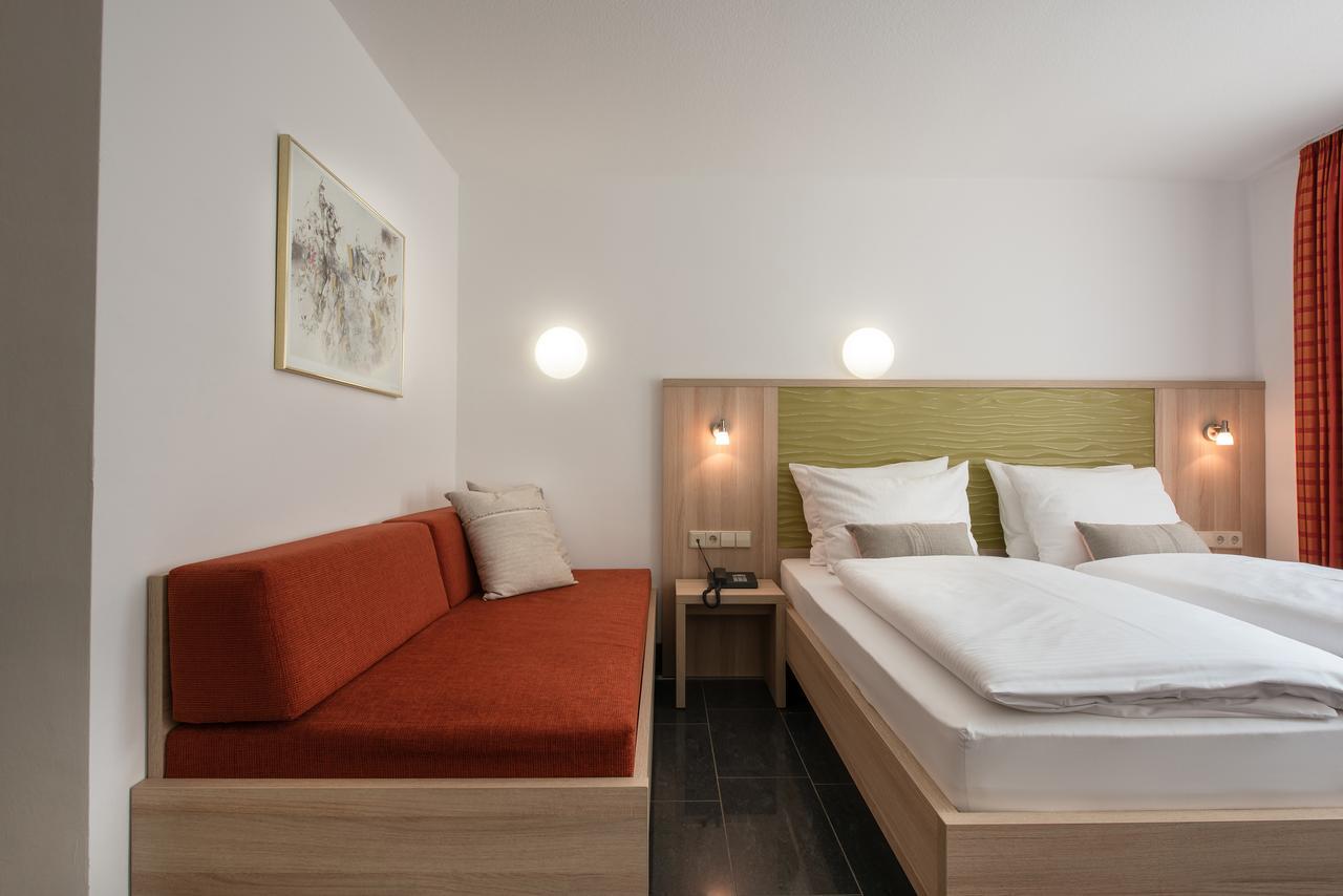 מונסטר Hotel Europa מראה חיצוני תמונה