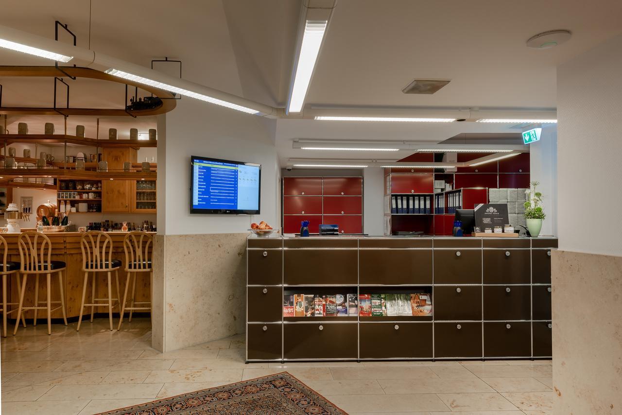 מונסטר Hotel Europa מראה חיצוני תמונה