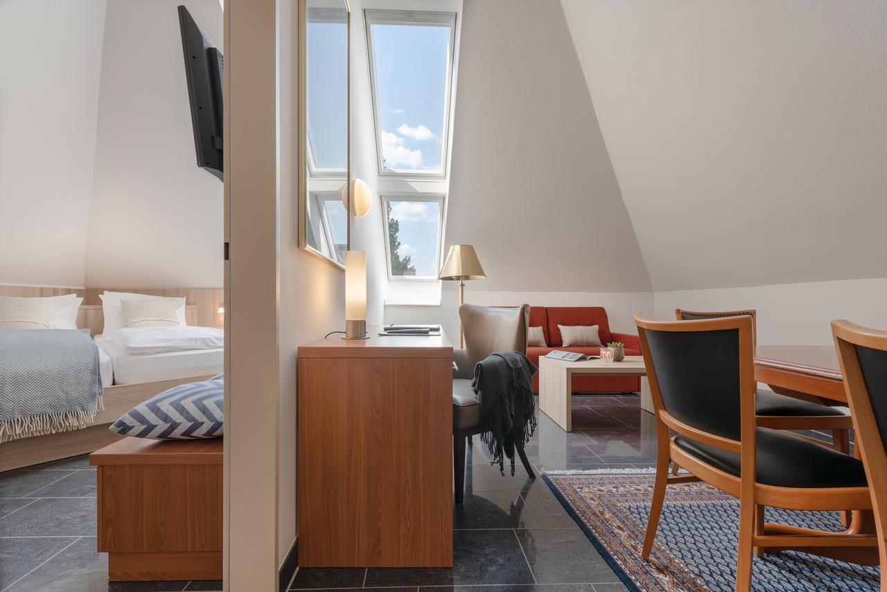מונסטר Hotel Europa מראה חיצוני תמונה