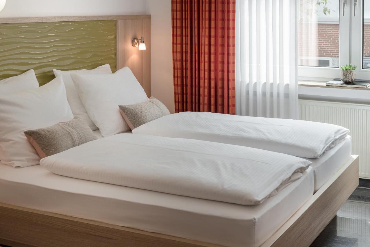 מונסטר Hotel Europa מראה חיצוני תמונה